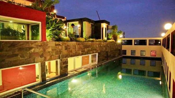 Kyo Serviced Apartement by Topaz.