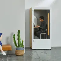 Ilustrasi milenial dan pajak | unsplash.com/@room dan https://unsplash.com/@elevatebeer