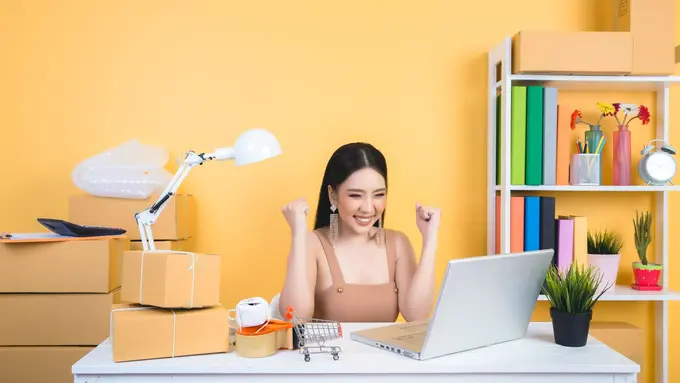 10 Solusi Dapat Income Tambahan Tanpa Harus Resign, Cocok untuk Karyawan yang Ingin Finansial Lebih Aman