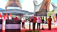 Presiden Joko Widodo (Jokowi) meresmikan Bandara Tana Toraja. Foto: Laily Rachev - Biro Pers Sekretariat Presiden