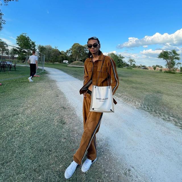 6 Potret Raihan Fahrizal, Pria Asal Indonesia Pertama yang Jadi Model Yves Saint Laurent