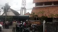 Sultan Yogyakarta, Hamengku Buwono X meminta maaf atas insiden penyerangan Gereja Santa Lidwina yang mengakibatkan empat orang terluka. (Liputan6.com/Yanuar H)