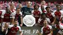 Para pemain Arsenal merayakan gelar Community Shield usai mengalahkan Chelsea di Stadion Wembley, London, Minggu (6/8/2017). Ini merupakan trofi Community Shield yang ke-15 bagi Arsenal. (AFP/Ian Kington)