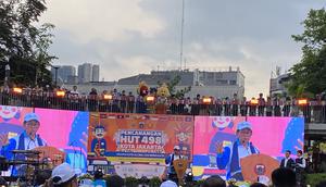 Gubernur DKI Jakarta Pramono Anung melakukan pencanangan perayaan Hari Ulang Tahun (HUT) ke-498 Kota Jakarta bertema 'Jakarta Kota Global dan Berbudaya' di Taman Literasi Martha Christina Tiahahu, Kebayoran Baru. (Liputan6.com/Delvira Hutabarat)