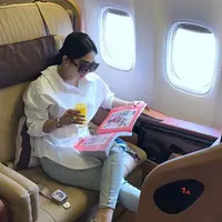 Penyanyi Syahrini disebut-sebut salah satu artis yang menunggak pajak. Nama Syahrini muncul dalam sidang kasus dugaan suap Kasubdit Ditjen Pajak, Handang Soekarno, oleh Direktur PT Eka Prima Ekspor Ramapanicker, Rajamohanan. (Instagram/princessyahrini)