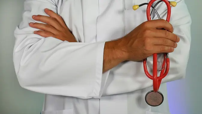 19 Tahun Berlalu, Pasien dan Dokter Bertemu Lagi sebagai Rekan Kerja