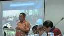 Kepala Badan Narkotika Nasional (BNN) Anang Iskandar (kiri) mengatakan, dari tahun ke tahun jumlah sindikat pengedar narkoba yang diungkap semakin meningkat, Jakarta, Selasa (23/12/2014). (Liputan6.com/Herman Zakharia)