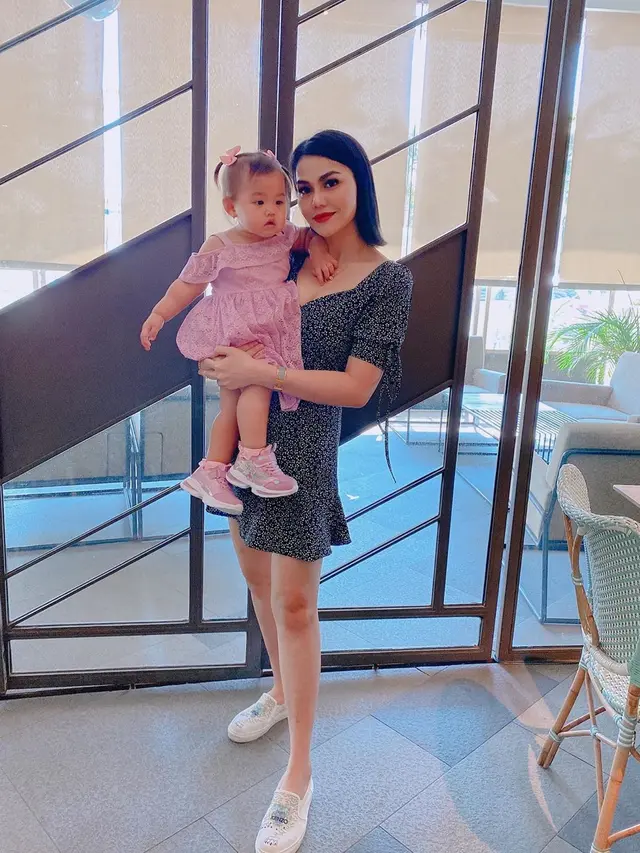 Sempat Berbobot 90 Kg, Ini 7 Potret Terbaru DJ Katty Butterfly yang Makin Langsing
