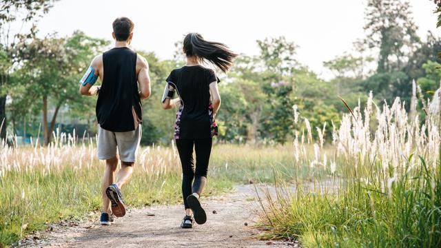 Ilustrasi olahraga bersama pasangan, lari, joging