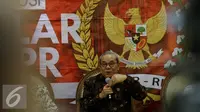  Ketua Badan Pengkajian MPR Bambang Sadono (kiri) bersama Ketua Fraksi Partai Golkar di MPR Rambe Kamarul Zaman (kanan)  menjadi pembicara diskusi Empat Pilar MPR di Jakarta, Senin (19/12). (Liputan6.com/Johan Tallo)