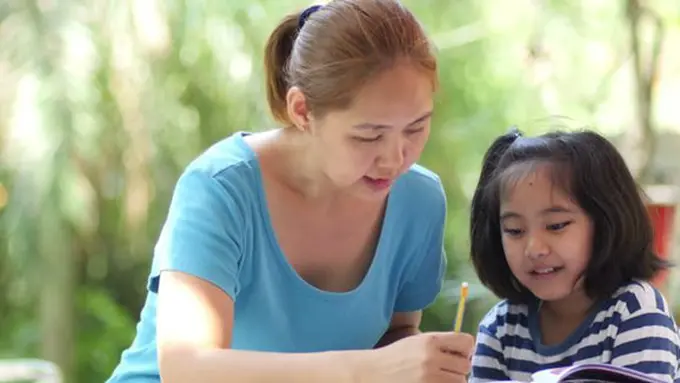 Ilustrasi ibu dan anak./Copyright shutterstock.com