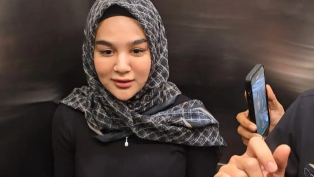 Hana Hanifah usai jalani pemeriksaan di Polda Riau terkait korupsi SPPD beberapa waktu lalu.