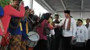 Gubernur DKI Basuki Tjahaja Purnama saat berkeliling seusai meresmikan kantin Lenggang Jakarta di kawasan IRTI Monas, Jakarta, Jumat (22/5). (Liputan6.com/Herman Zakharia)