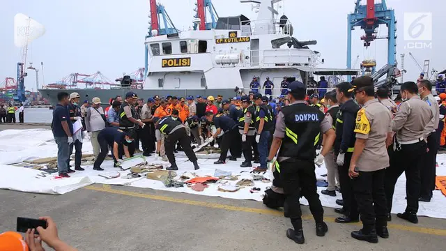 Jatuhnya pesawat Lion Air dengan nomor registrasi PK-LQP memakan korban 189 jiwa. Penyebab pasti jatuhnya pesawat masih menjadi misteri.