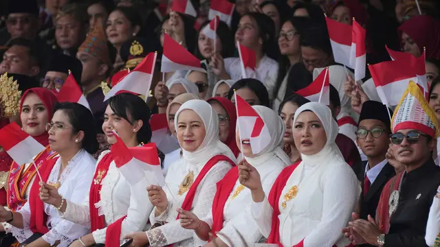 Momen Upacara Peringatan Detik-detik Proklamasi Kemerdekaan Republik Indonesia di Istana Merdeka