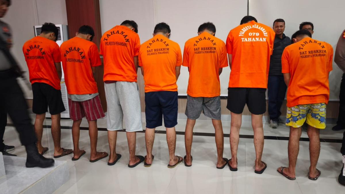 10 Debt Collector Perusuh di Halaman Polsek Bukitraya Ditangkap, 3 di Antaranya Anak-Anak