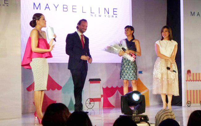 Eva Celia ditunjuk sebagai brand ambassador Maybelline New York untuk Indonesia | foto: copyright vemale/yuni