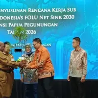 Kemenhut Ajak Papua Pegunungan Jaga Hutan Lewat Penanaman Pohon