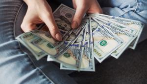 Ilustrasi Uang/https://unsplash.comAlexander Mils