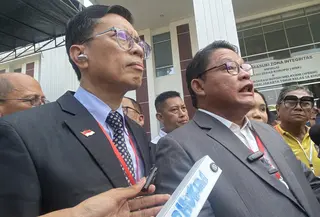 Majelis Hakim Pengadilan Negeri Jakarta Timur (PN Jaktim) menerima eksepsi terdakwa Tifauzia Tyassuma atau Dokter Tifa dalam perkara dugaan pencemaran nama baik terkait tuduhan ijazah palsu Presiden ke-7 RI Joko Widodo atau Jokowi. Kuasa hukum Jokowi, Rivai Kusumanegara, menyatakan pihaknya menghormati putusan tersebut. (Liputan6.com/Devira Prastiwi)