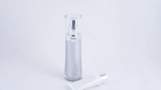 Cara Mengatasi Kulit Bruntusan dan Kusam, Coba Rangkaian Skincare yang Direkomendasikan Para Ahli