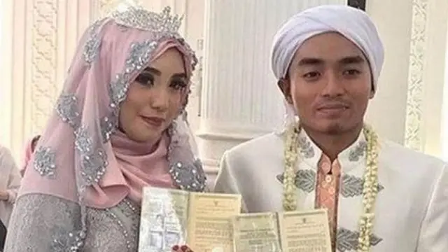Potret pernikahan Salmafina Sunan dan Taqy Malik (Sumber: YouTube)