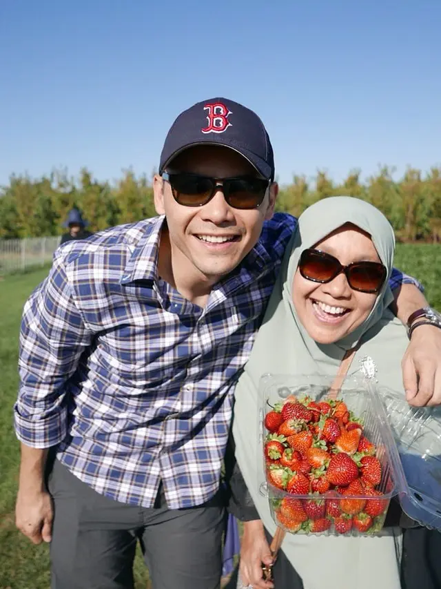 [Fimela] Ben Kasyafani dan Istri