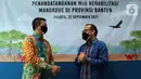 VP Director PT Asahimas Chemical Eddy Sutanto (kiri) dan Direktur Eksekutif Yayasan KEHATI Riki Frindos (kanan) berbincang di sel-sela penandatanganan Nota Kesepakatan Program Mangrove Blue Carbon antara Yayasan KEHATI dengan PT Asahimas Chemical di Jakarta (22/09/2021) (Liputan6.com/HO/Ading)