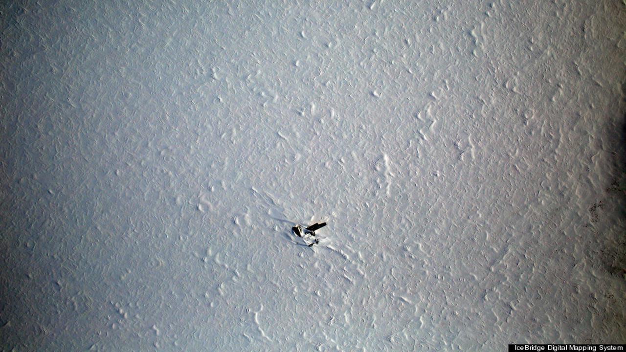 Reruntuhan Pesawat Perang Dingin Ditemukan di Kutub Utara