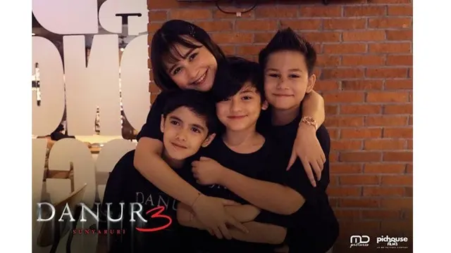 5 Potret Gaya Rambut Terbaru Prilly Latuconsina, Poninya Curi Perhatian