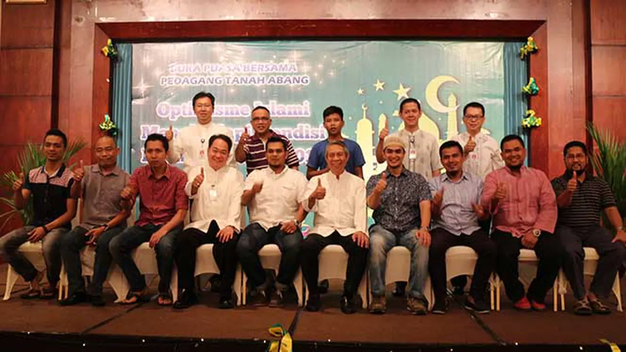Suasana Buka Bersama Pedagang Tanah Abang dan BCA Wahid Hasyim