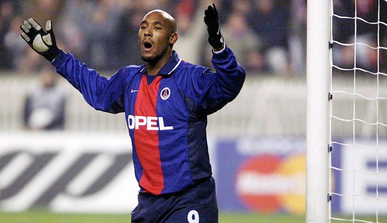 Nicolas Anelka - Pria asal Prancis ini merupakan salah satu pemain yang telah memperkuat banyak klub besar seperti Arsenal, Chelsea, Juventus hingga Real Madrid. Jauh sebelum itu, Anelka adalah produk akademi PSG dan masuk tim senior PSG pada 1996. (AFP/Patrick Hertzog)