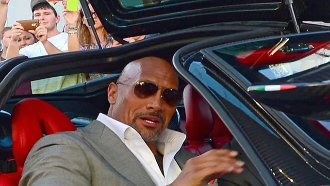 [Bintang] Dwayne Johnson