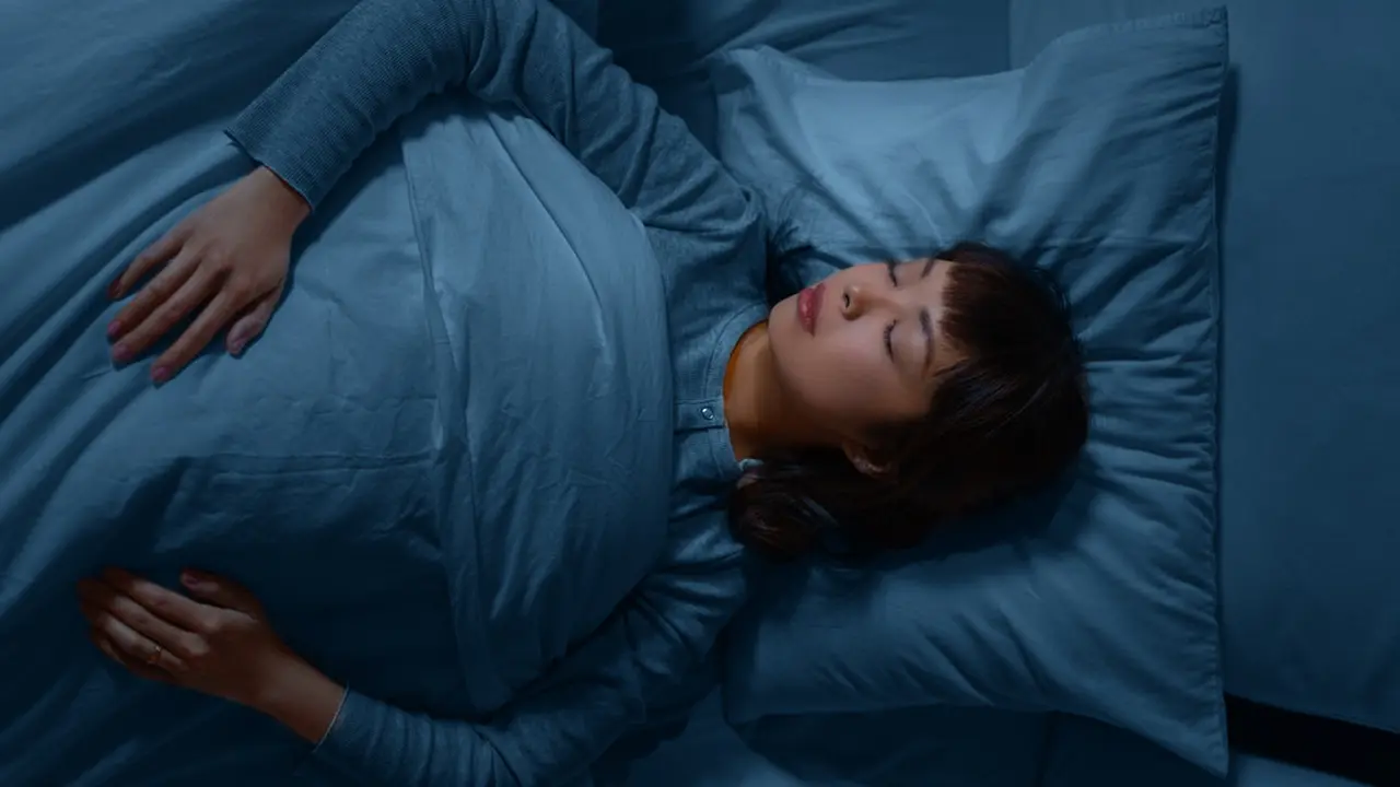perempuan tidur