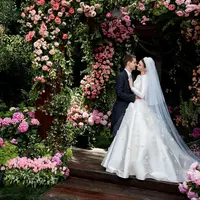 Gaun pernikahan Miranda Kerr yang terindah sepanjang tahun 2017. (Image: vogue.com)