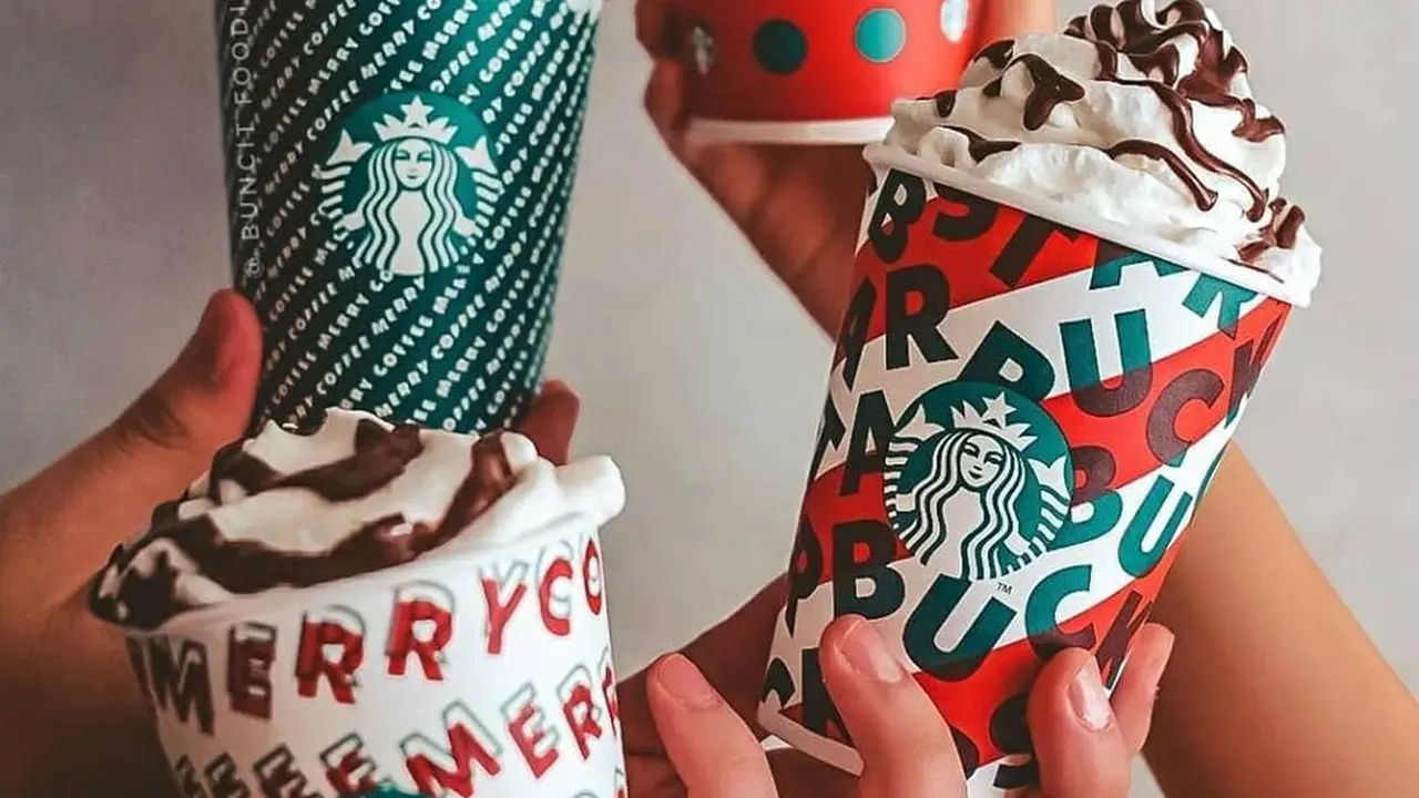 Starbucks Sambut Liburan Akhir Tahun dengan Minuman Baru dan Program Berbagi