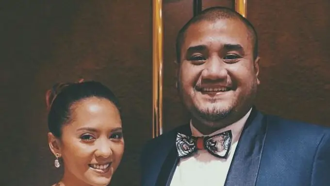 [Bintang] Lala Karmela dan Mike Mohede