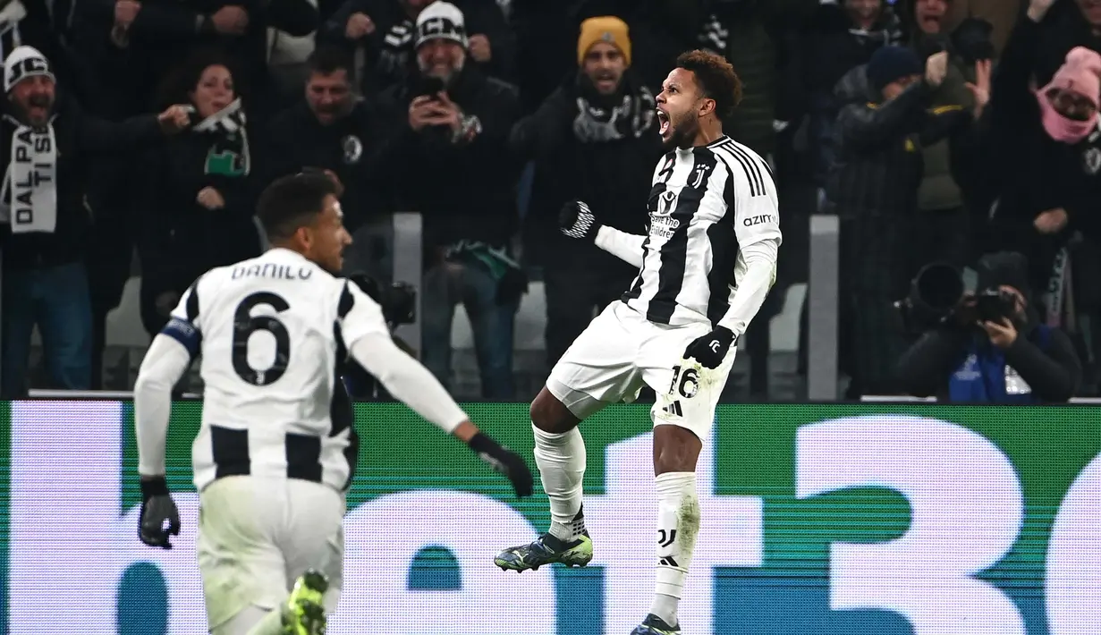 Tendangan voli Weston McKennie pada menit ke-75 berhasil menggandakan keunggulan Juventus atas Manchester City. (Isabella BONOTTO/AFP)
