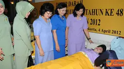 Citizen6, Jakarta: Acara donor darah tersebut, merupakan rangkaian kegiatan memperingati HUT ke-48 Dharma Pertiwi 2012 yang acara puncaknya jatuh pada 17 April 2012. (Pengirim: Badarudin Bakri)