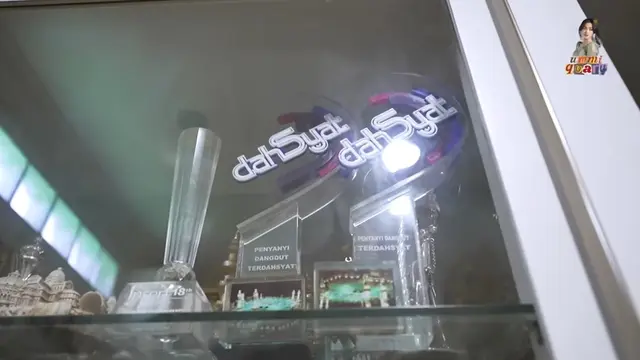 Foto Ruang Keluarga Rumah Ayu Ting Ting