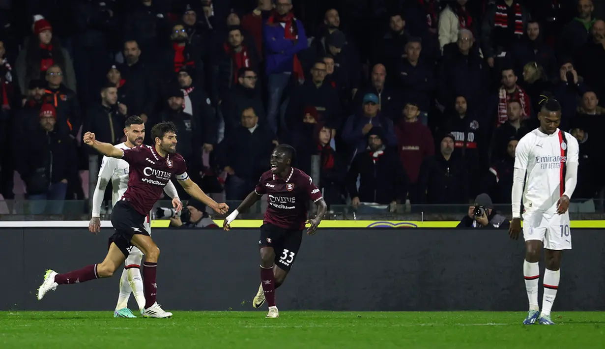 Gagal menang di kandang Salernitana, AC Milan gagal mendekatkan jarak dari Inter Milan dan Juventus di klasemen Liga Italia. (Alessandro Garofalo/LaPresse via AP)
