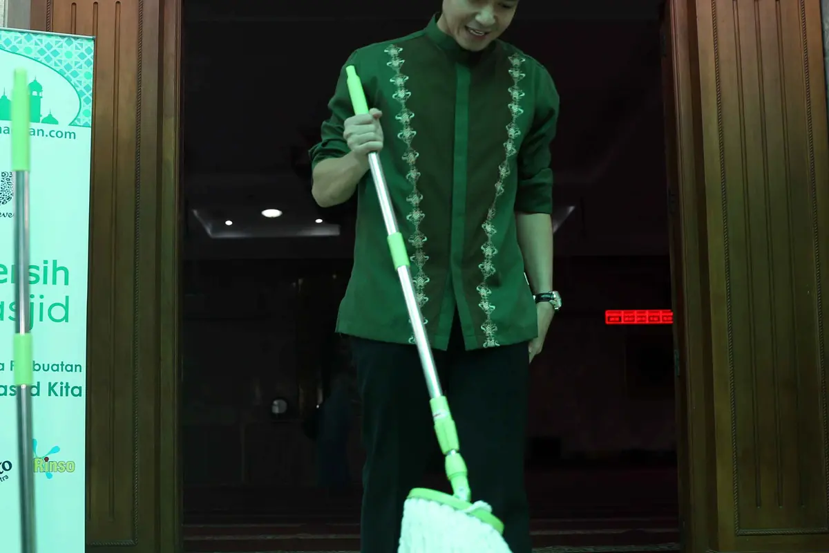 [Bintang] Dude Harlino