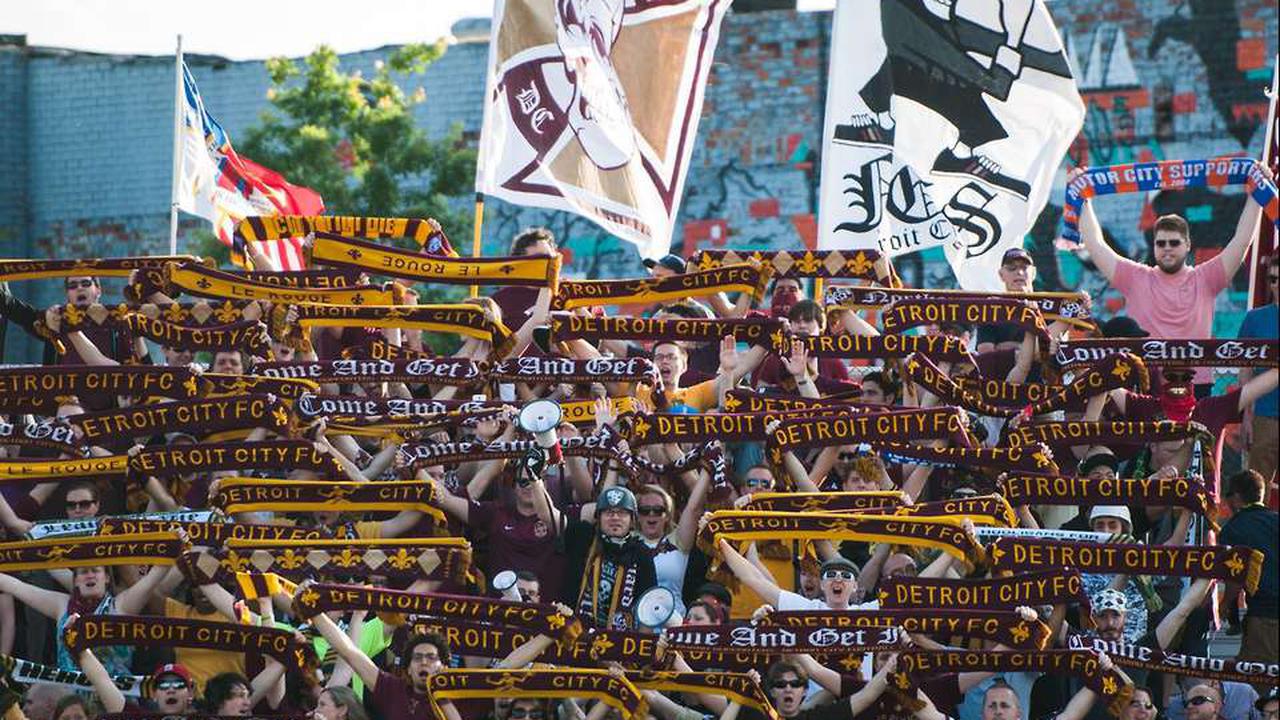 Fans Amerika Beri Sumbangan Untuk Wasit yang Dibunuh (udah)