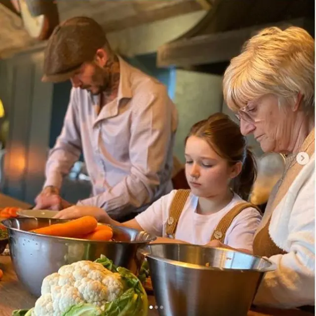 David Beckham Masak Buat Keluarga
