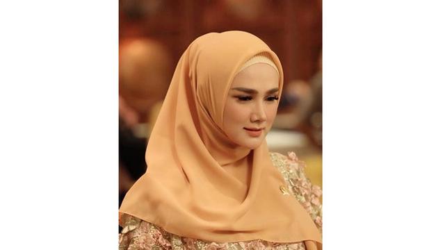 Kena Tegur KPK, Ini 6 Gaya Mulan Jameela Jadi Anggota DPR