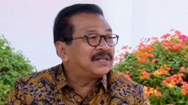 Komunikasi Politik ala Gubernur Jatim Pakde Karwo