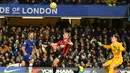 Striker Bournemouth, Dan Gosling, berusaha mengontrol bola saat melawan Chelsea pada laga Premier League di Stadion Stamford Bridge, London, Sabtu (14/12). Chelsea kalah 0-1 dari Bournemouth. (AFP/Olly Greenwood)