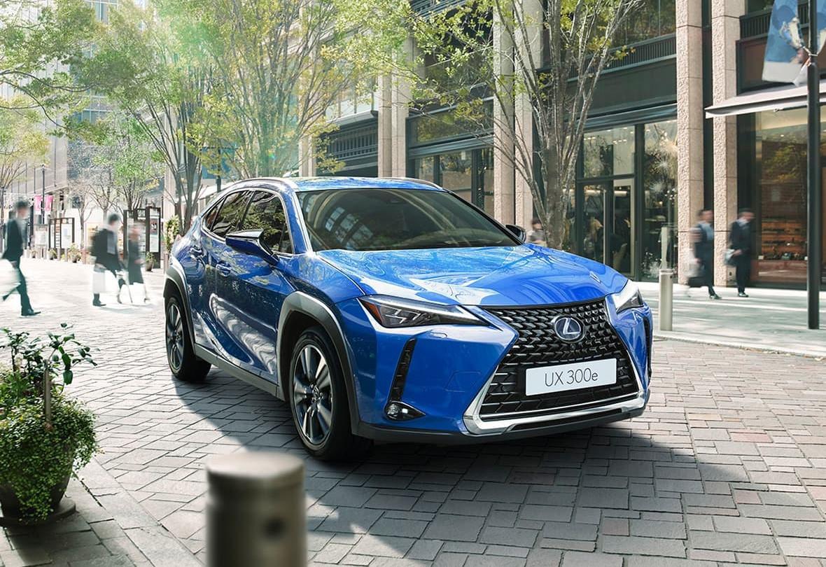 Lexus UX300e (Lexus)