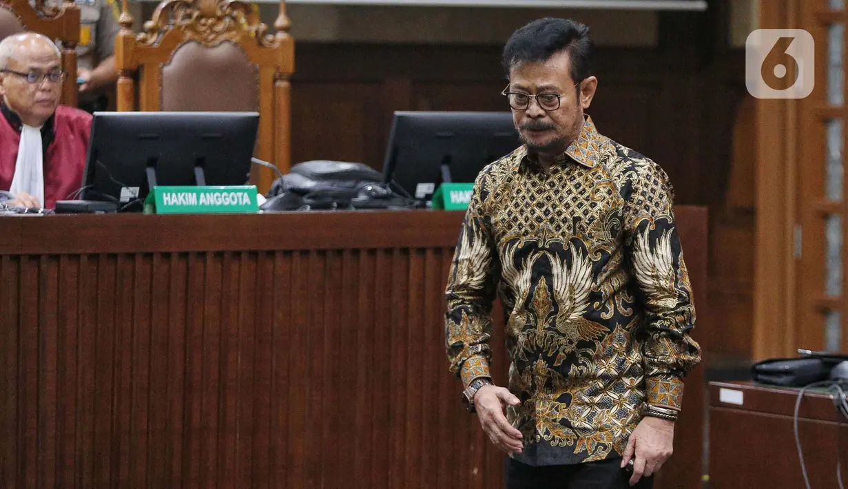 Mantan Menteri Pertanian (Mentan) Syahrul Yasin Limpo (SYL) saat mengikuti sidang perdana di Pengadilan Tipikor Jakarta, Rabu (28/2/2024). (Liputan6.com/Angga Yuniar)
