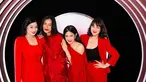 Sengaja mengenakan gaun merah, para pemain film AADC ini tampil seolah menolak tua. Lewat momen yang sama, Dian Sastrowardoyo juga merasa kembali berusia 18 tahun. (Liputan6.com/IG/@titi_kamall)